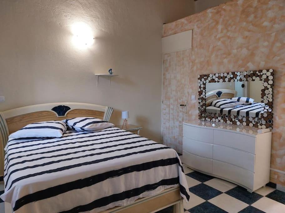 La Petite Maison, Spacieuse, Avec Jardin / Parking Sainte-Rose Zewnętrze zdjęcie