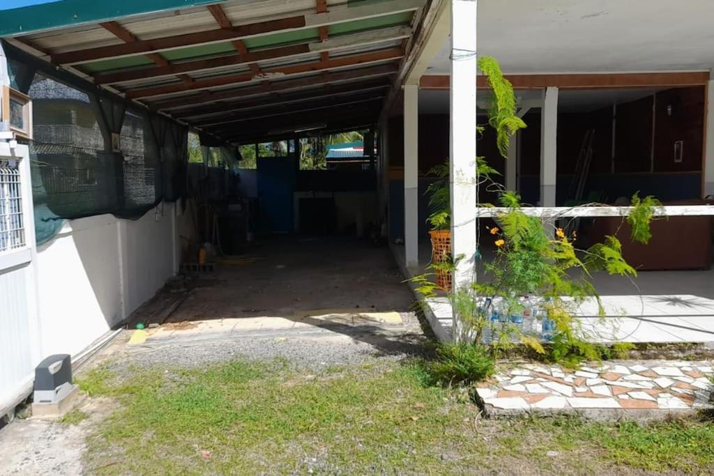 La Petite Maison, Spacieuse, Avec Jardin / Parking Sainte-Rose Zewnętrze zdjęcie